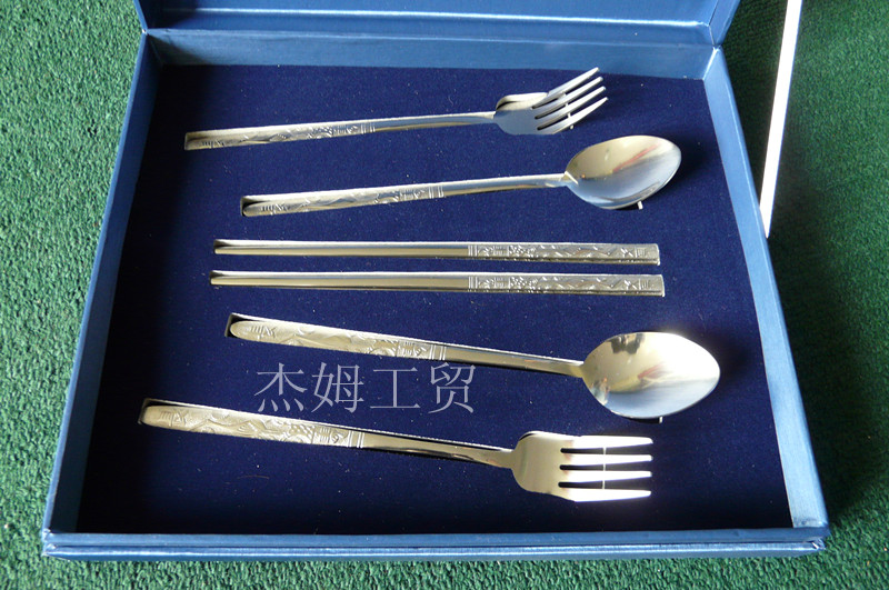 钛餐具