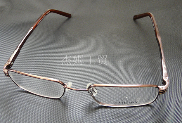 钛眼镜架