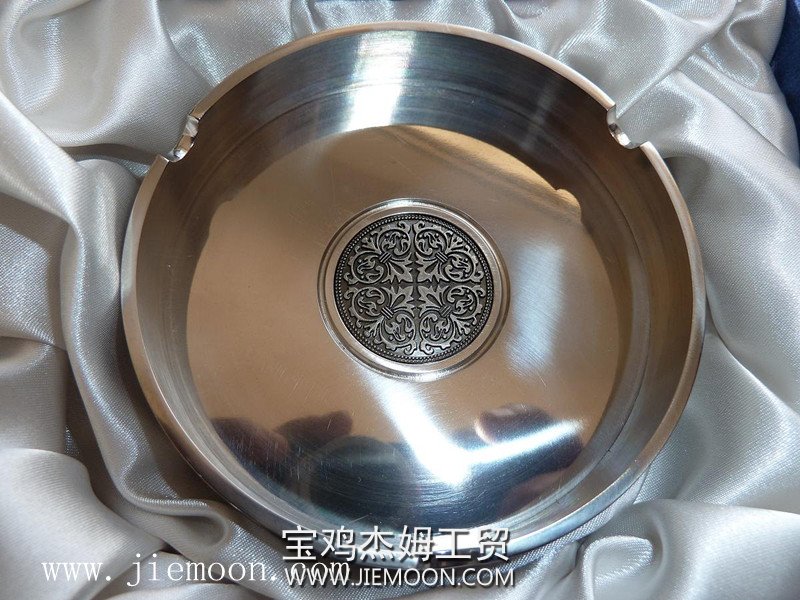 钛烟灰缸