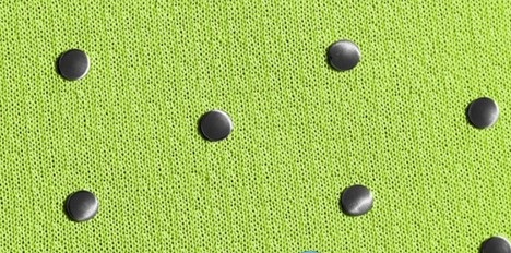 Climachill采用钛针织面料